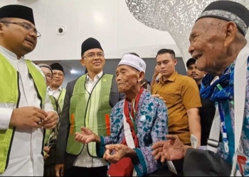 Arab sedang Panas, 366 Jemaah Haji Asal Majalengka Dilepas Menag di Bandara Kertajati