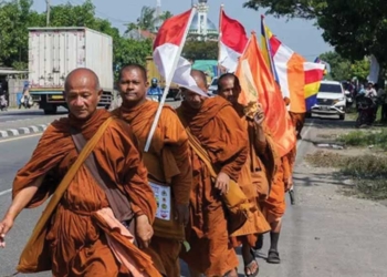 20 Biksu Jalan Kaki Tumbang Diterjang Gelombang Panas Asia, Darah Bercucuran, Wawan Tak Diperkenankan Bertemu Keluarga