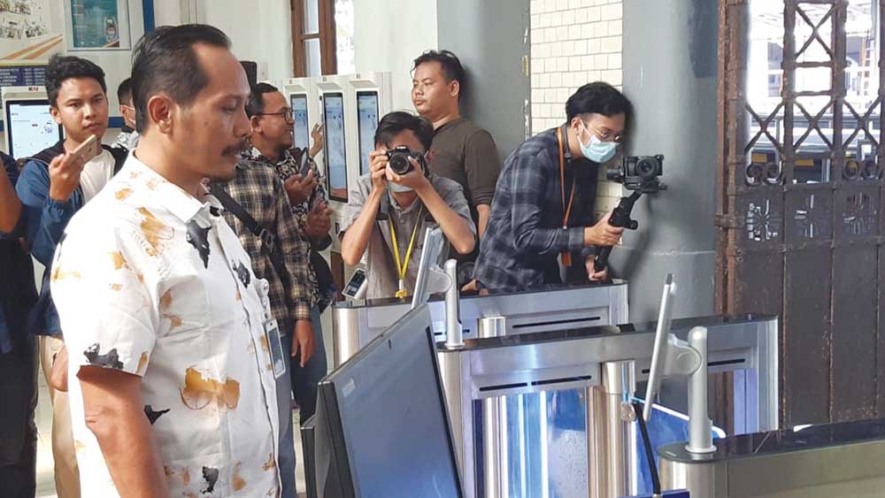 KAI Daop 3 Cirebon Terapkan Identifikasi Wajah, Begini Tahapan yang Harus Dilakukan Calon Penumpang Kereta Api