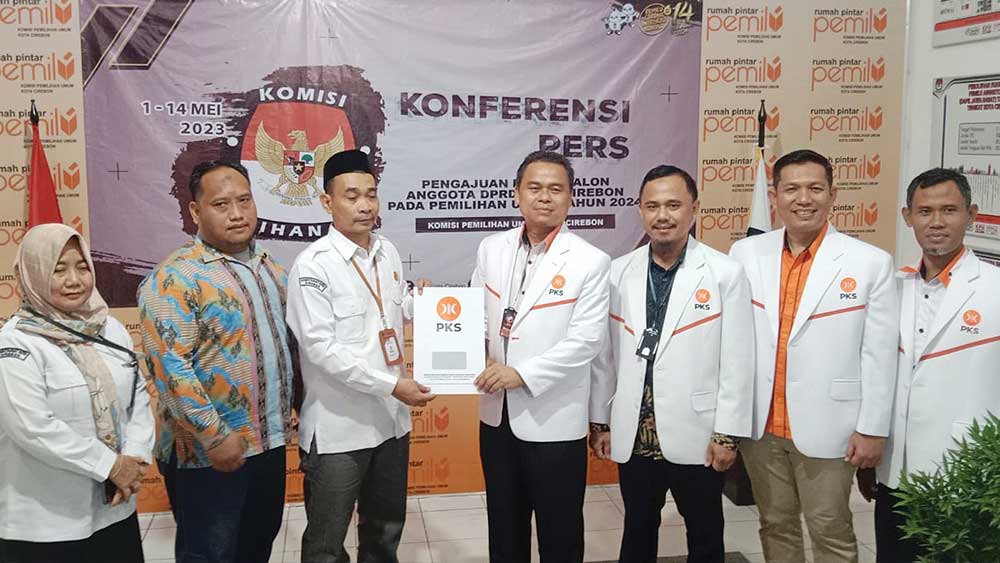 PKS Kota Cirebon Daftarkan 35 Bacaleg ke KPU