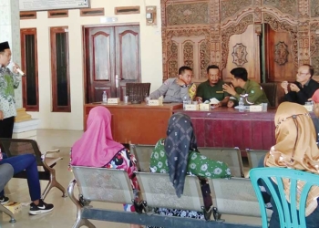 Rugikan Warga, Pelaksana Proyek Pipa PDAM Indramayu Dinilai Abaikan Kerusakan Jalan Bekas Pekerjaan di Desa Jagapura Lor Cirebon