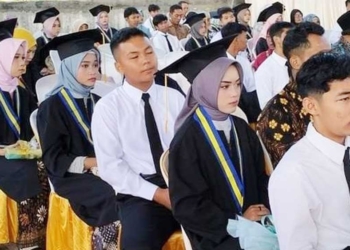 Emak-Emak Keluhkan Biaya Prosesi Wisuda Sekolah di Majalengka