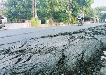 Belum Setahun Diperbaiki dan Telan Anggaran Rp7 Miliar, Jalan Plumbon-Kenanga Cirebon Sudah Rusak Lagi