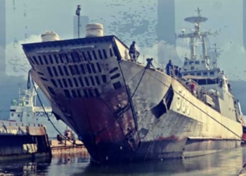 Kapal Perang TNI Terbakar di Tengah Laut Sulawesi