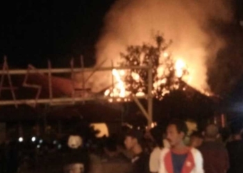 Kebakaran Masjid Al Karomah Karangwangun Cirebon, Jemaah Hendak Tunaikan Salat Isya Berhamburan Selamatkan Diri