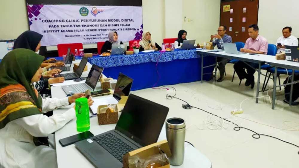Dosen FEBI IAIN Cirebon Gelar Coaching Clinic Modul Digital