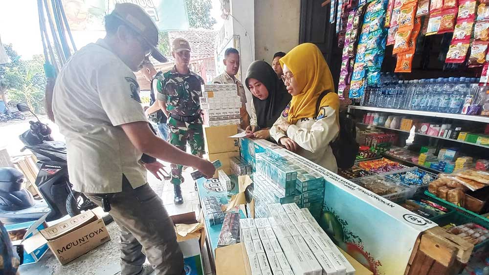 Jadi Target Operasi, Pedagang Rokok Ilegal di Cirebon Tak Kapok