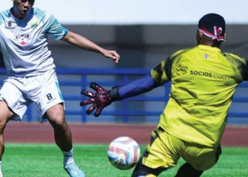 Kiper Persib Disorot, 9 Laga Kebobolan 15 Gol