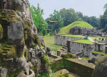 Tempat Wisata Cirebon, Keindahan Arsitektur Abad ke-17 di Goa Sunyaragi