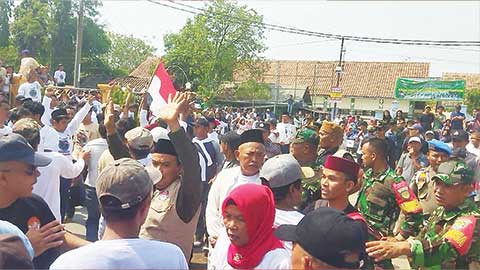 Penetapan Calon Kuwu Astanajapura Nyaris Ricuh