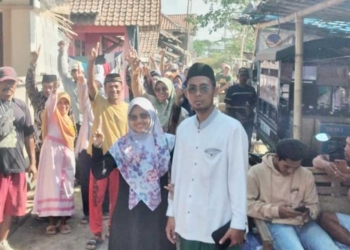 Calon Kuwu Gebangilir Cirebon, Rano Sambangi Warga, Adakan Baksos