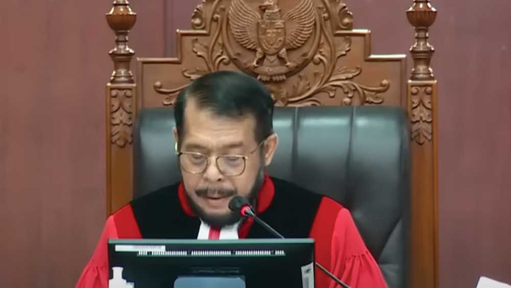 Umpan Lambung Putusan MK, Menunggu Ganjar dan Prabowo