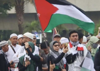 Kutuk Israel, Aksi Solidaritas Dukung Palestina Digelar di Tugu Bunderan Bambu Haurgeulis Indramayu