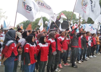 Demo Buruh di Cirebon Tuntut UMK Naik 15 persen