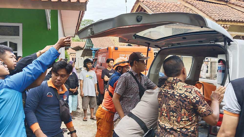 Pembunuhan di Cirebon, Ibu Rumah Tangga di Cangkoak Dukupuntang Ditemukan Bersimbah Darah dengan 9 Luka Tusuk