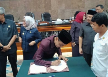 Sah, Eti Plt Wali Kota Cirebon, Ketua DPRD: Secara Aturan Berlaku Sejak Jumat Kemarin