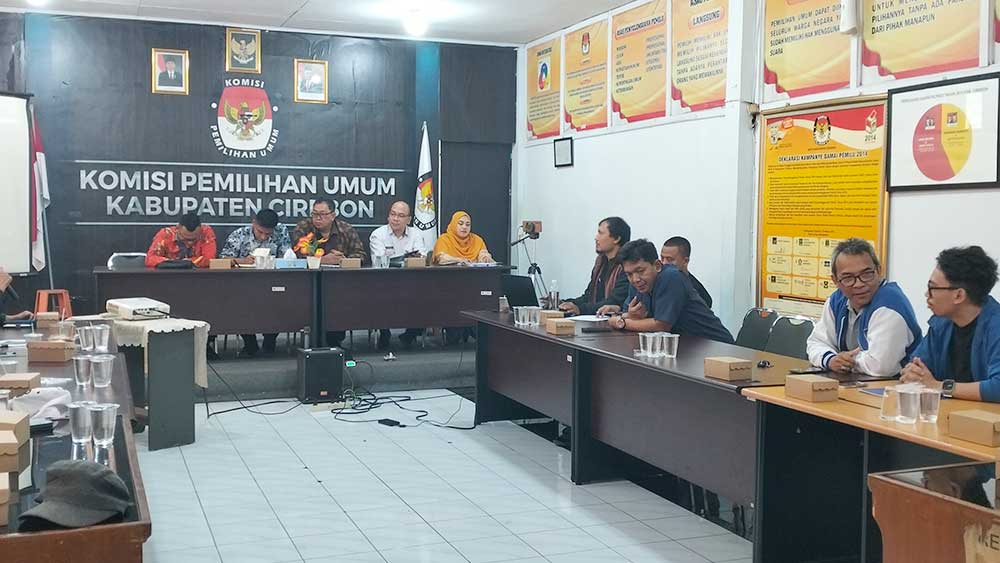 Tiga Caleg PAN Ngadu ke KPU Kabupaten Cirebon