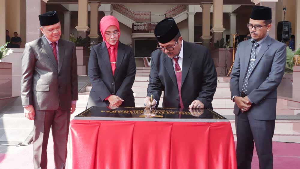 Alun-alun Pataraksa Sumber sudah Diresmikan, Cocok untuk Rekreasi Keluarga