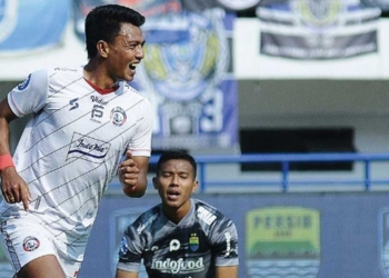Persib dan Arema FC Berbagai 1 Poin