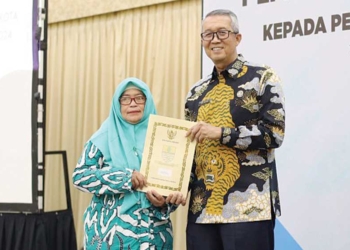 59 ASN di Kota Cirebon Terima Penghargaan Menjelang Pensiun