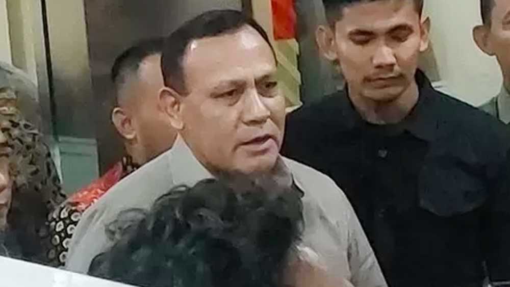 Firli Bahuri Bungkam Usai Keluar dari Ruangan Bareskrim
