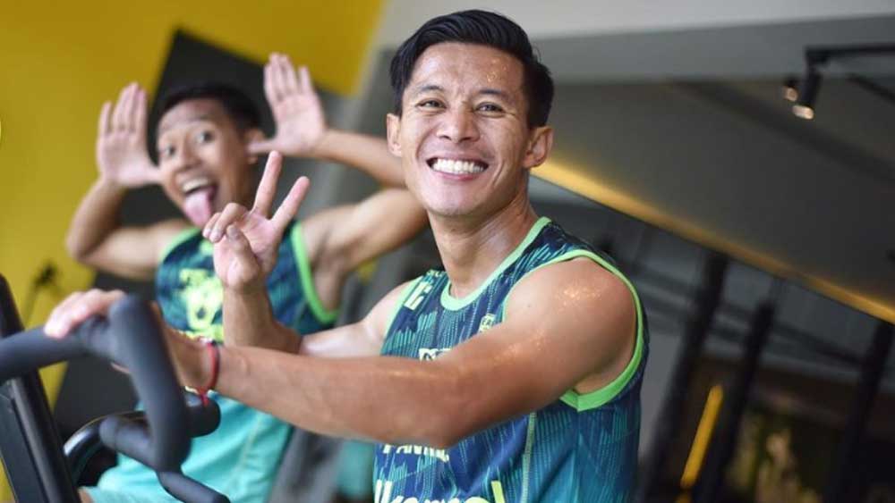 Henhen Herdiana Dipulangkan dari Dewa United, Pertahanan Persib Makin Kokoh