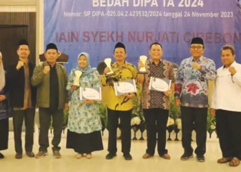 IAIN Cirebon Bagi-Bagi Penghargaan, Unit Kerja Terbaik Disuntik Rp100 Juta