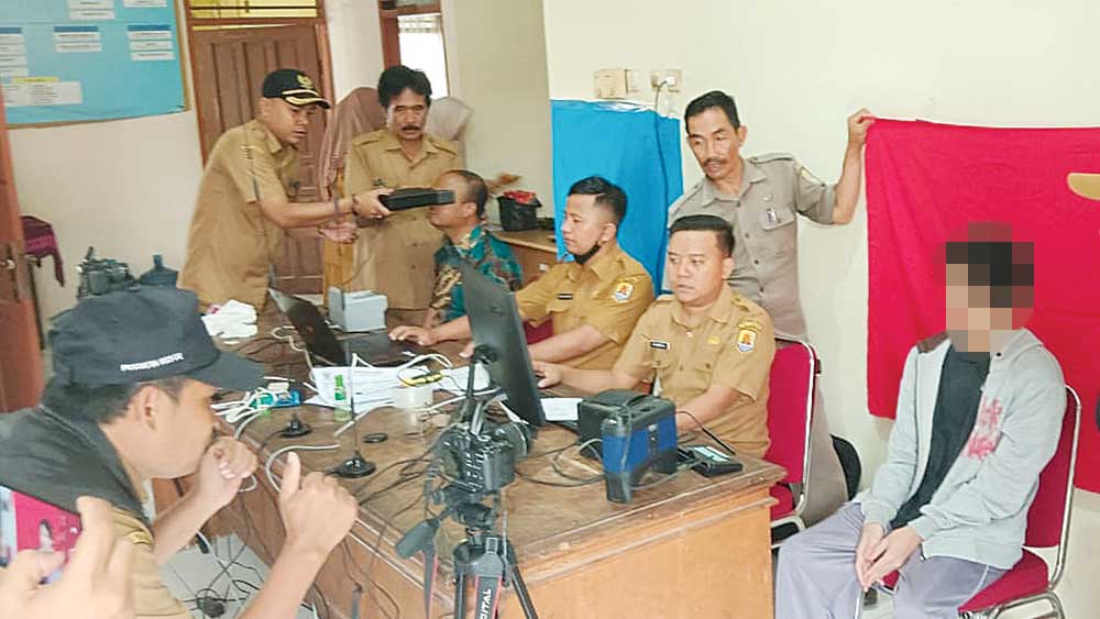 ODGJ di Gebang Cirebon Lakukan Perekaman e-KTP