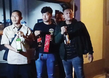 Puluhan Botol Miras di Cirebon Diamankan Jelang Nataru
