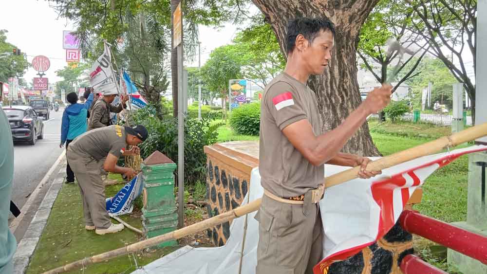 APK Melanggar Ditertibkan, Menggangu Fasilitas Umum dan Membahayakan Pengguna Jalan