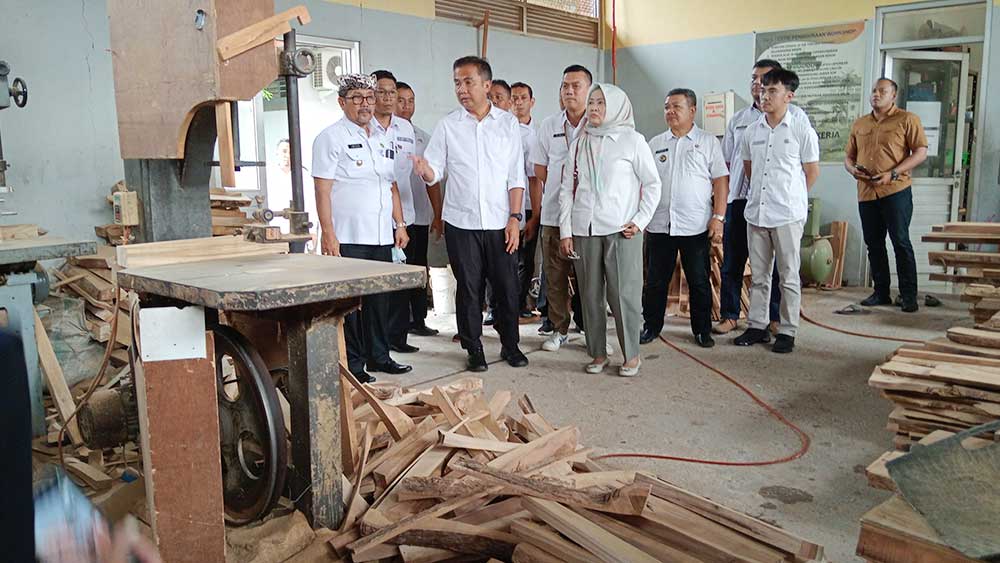 Industri Rotan di Kabupaten Cirebon Salah Satu Produk Unggulan Jabar