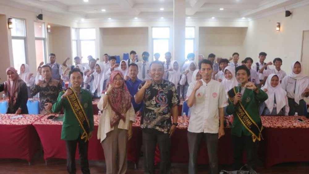IAIN Cirebon Pamer UINSSC ke Siswa SMAN 1 Juntinyuat Indramayu