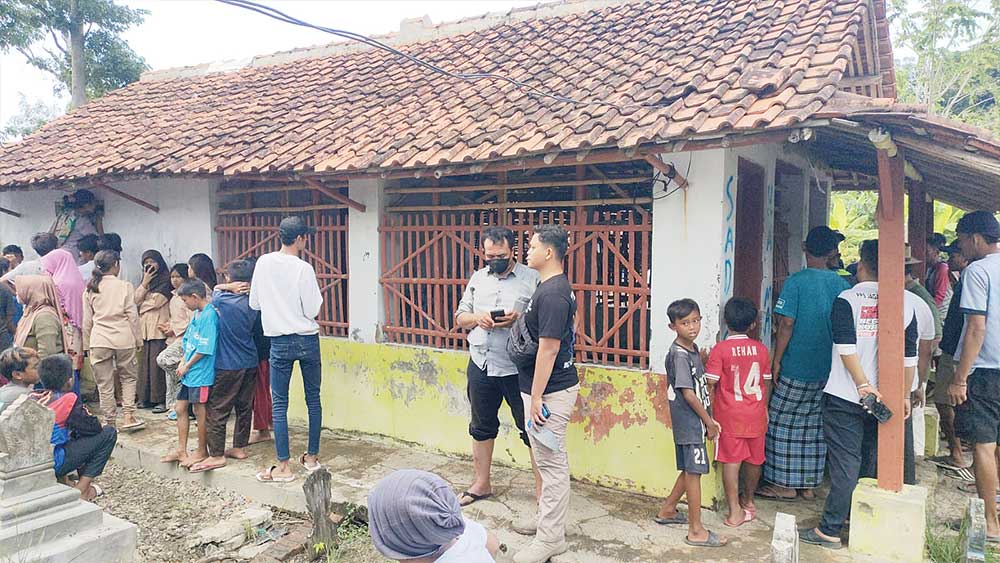 Penemuan Mayat di Cirebon, Perempuan Nyaris Tak Berbusana Membusuk di TPU Jagapura Kulon