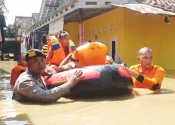 Banjir Terjang Cirebon Timur, Sekolah yang Terendam Diliburkan