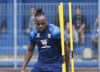 Kejutan di Laga Persib Vs Persikabo, Victor Igbonefo Turun Gantikan David da Silva Sebagai Gelandang