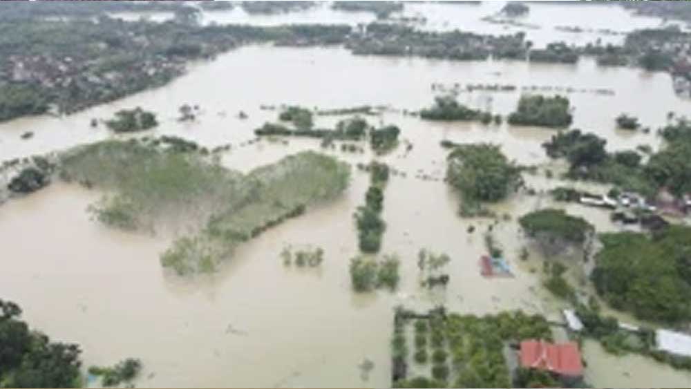 Mulai Surut, Guncangan Gempa Tuban Terlihat Jelas dari Gerakan Air Banjir di Demak
