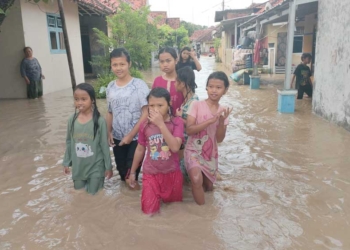 Puluhan SD Terdampak Banjir di Cirebon Timur, Ujian Semester Ditunda Demi Keselamatan, Berikut Daftarnya