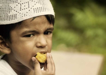 6 Cara Melatih Anak Puasa Sejak Dini, Perhatikan Pertumbuhannya