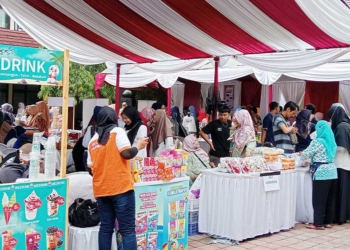 Bazar Ramadan Dharma Wanita RSUD Arjawinangun Diserbu Warga