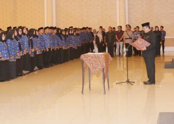 IPM Kabupaten Cirebon Menghkawatirkan, Bupati Imron Lantik Ribuan PPPK