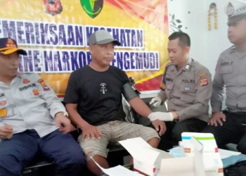 Jelang Arus Mudik, Puluhan Sopir Bus di Kabupaten Cirebon Jalani Tes Urine