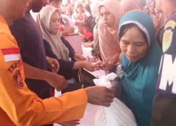 Kendalikan Inflasi di Kabupaten Cirebon Jelang Lebaran, Dipserindag dan Kejari Gelar Bazar Murah