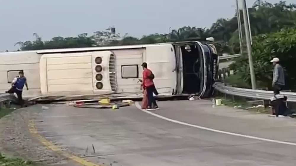 Kecelakaan di Tol Cipali Bertepatan di Hari Lebaran, 5 Penumpang Luka Berat