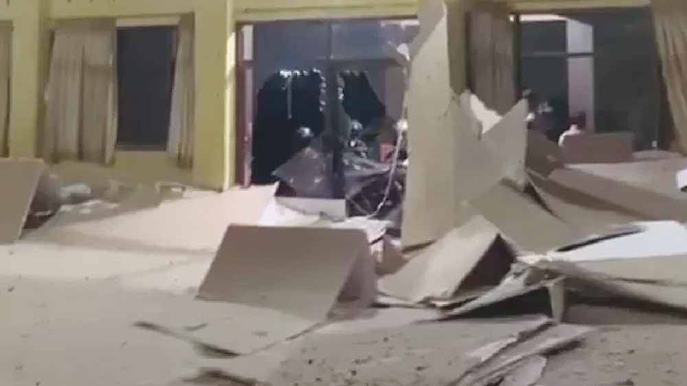 Diguncang Gempa Garut, Plafon Gedung Kwarcab Pramuka Tasimalaya Ambrol