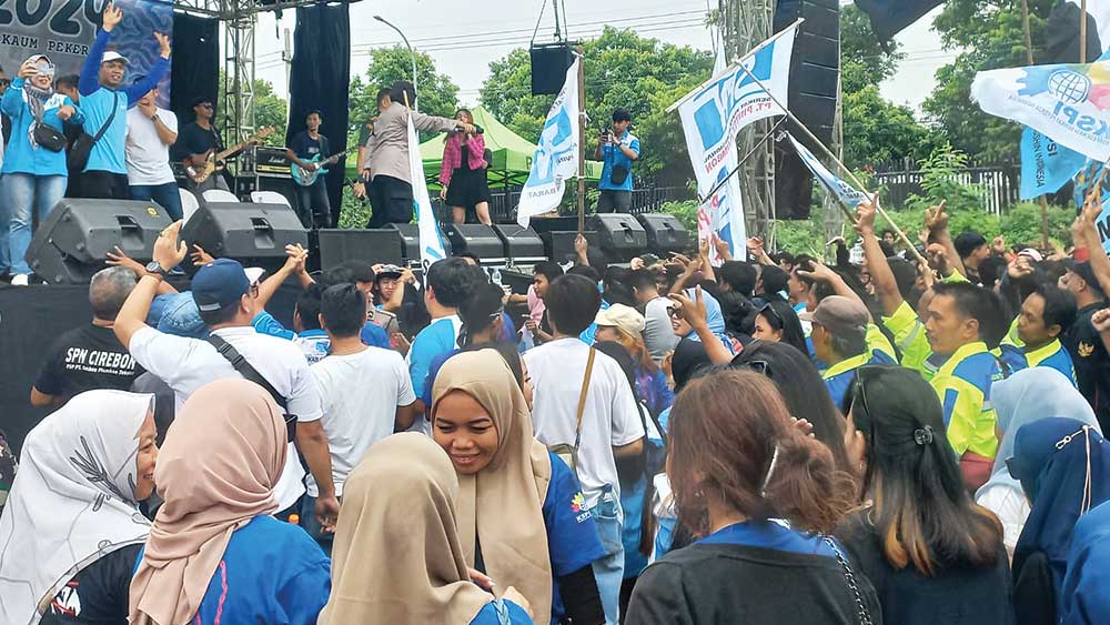 Buruh Diminta Jaga Kondusivitas, Bupati Imron : Banyak Investor Tertarik Taman Modal di Kabupaten Cirebon