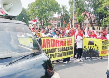 Bupati Cirebon Didesak Cabut SK Kuwu Surakarta