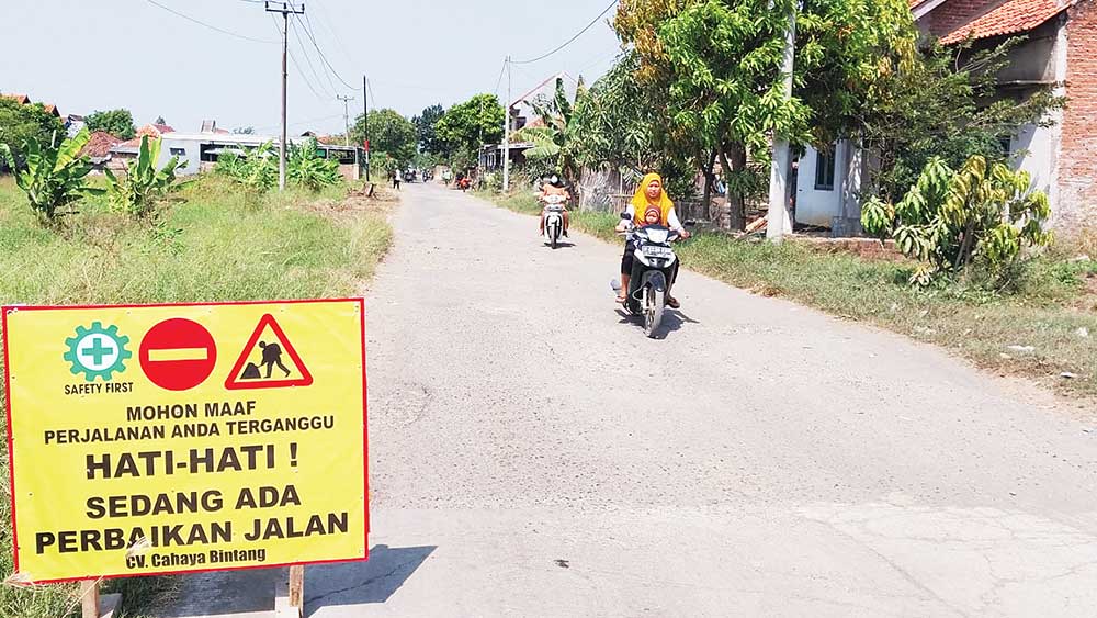 Horee.. Perbaikan Jalan Rusak di Kabupaten Cirebon Dimulai, Sebagian Besar Gunakan Konstruksi Beton