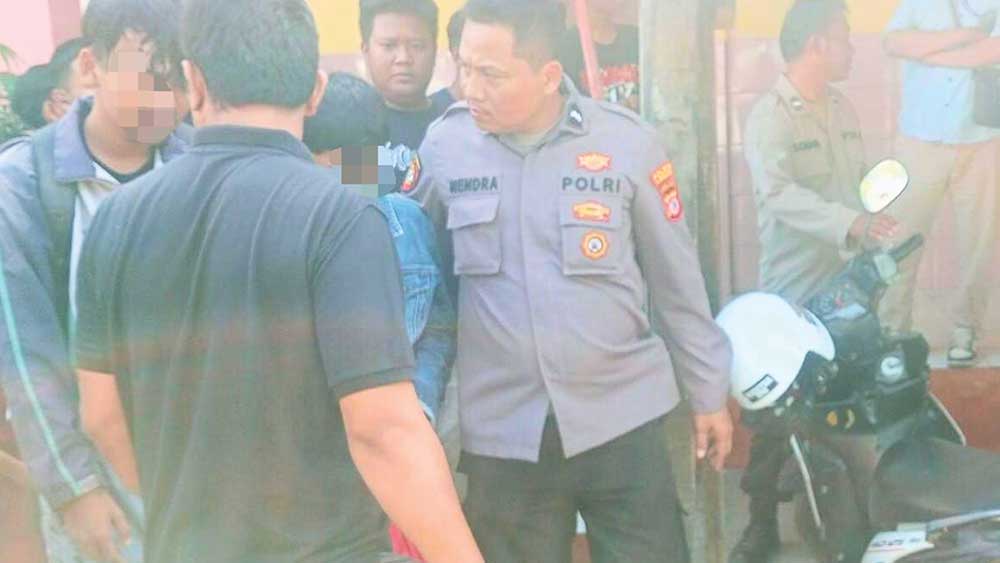 Bubarkan Dua Tawuran Pelajar di Cirebon, Polisi Temukan Sajam