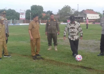 Mantan Bupati Cirebon Imron Buka Kuwu Cup se-Ciayumajakuning