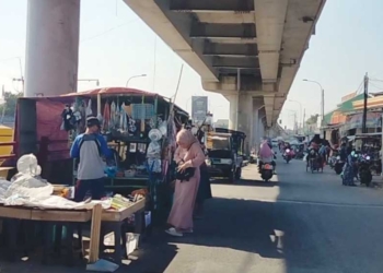 Pedagang Kembali Tempati Kolong Fly Over Gebang Cirebon
